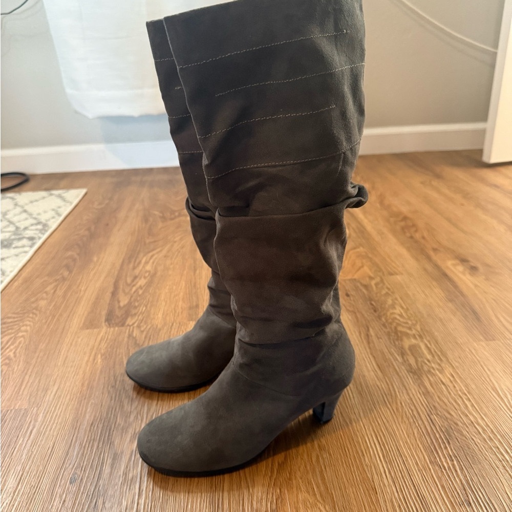 AEROSOLES Dark Gray Heeled Boots